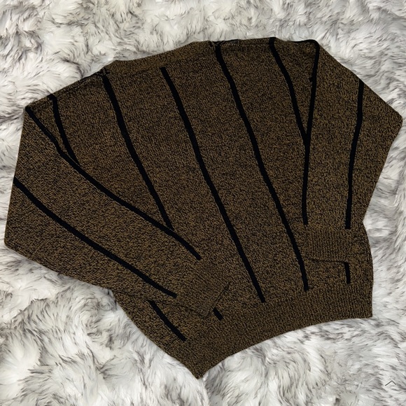 📺 VINTAGE Men’s 90’s V-neck Knit Sweater, Large - Picture 3 of 6